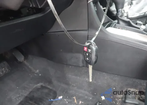 2018 Toyota Corolla Le from USA, damaged, VIN 5YFBURHE2JP806558